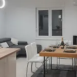 度假居 Awesome In Lovrin