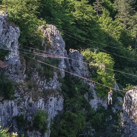 Lovely In Lovrin * Laurana